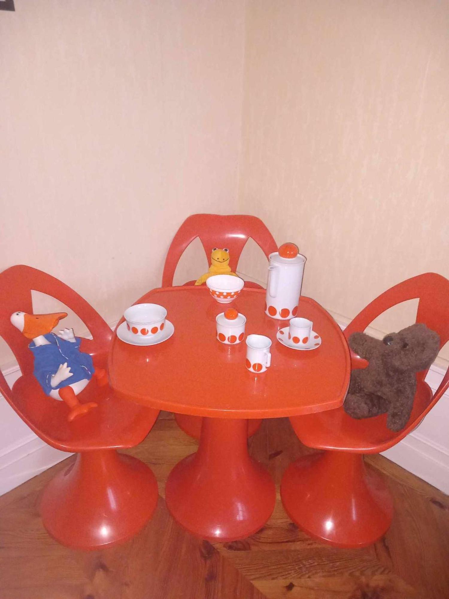 Vintage ,La Capsule Temporelle Wifi Draps Parking Publique Gratuit Apartment Thiers Exterior photo
